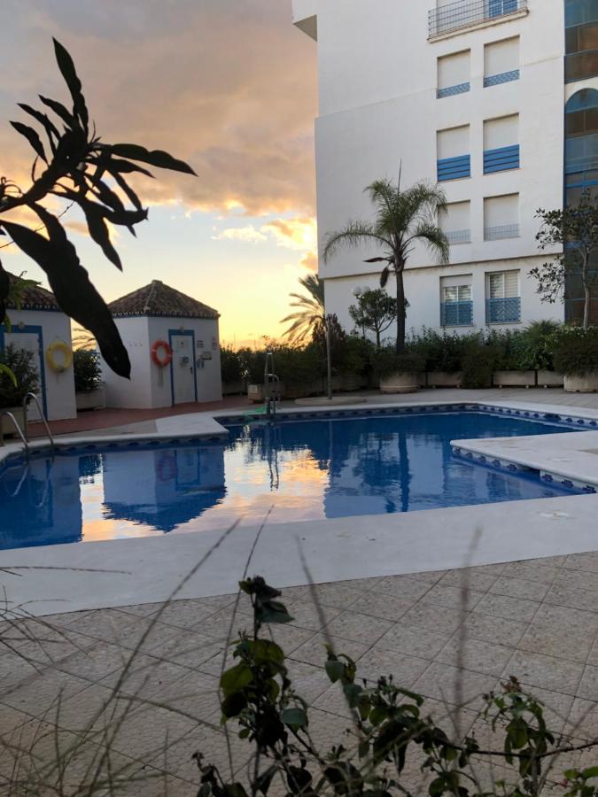 Marina Apartment Beach Estepona Exterior photo